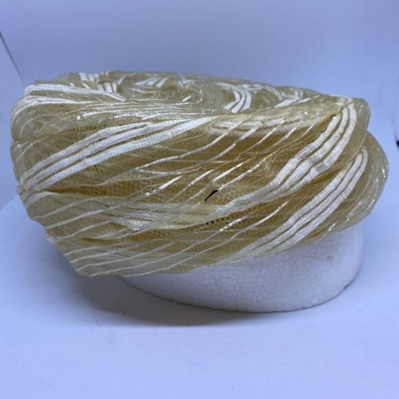 Vintage Cream Hat  - Picture 2 of 9